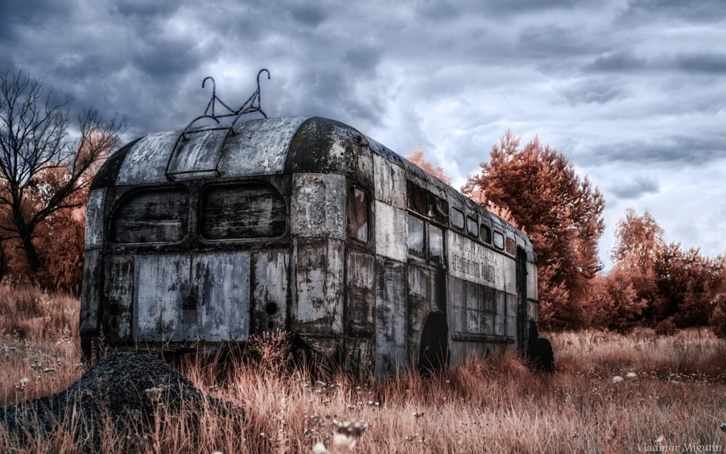 Un autobus dans un casse-automobile, Chernobyl Exclusion Zone