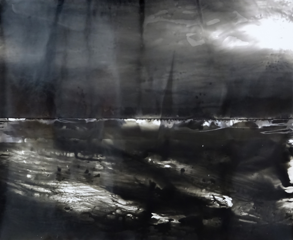 La descente - Série inspirée par le paysage norvégien du Stromfjord dans Seraphita de Balzac, 2017 (cliché-verre)