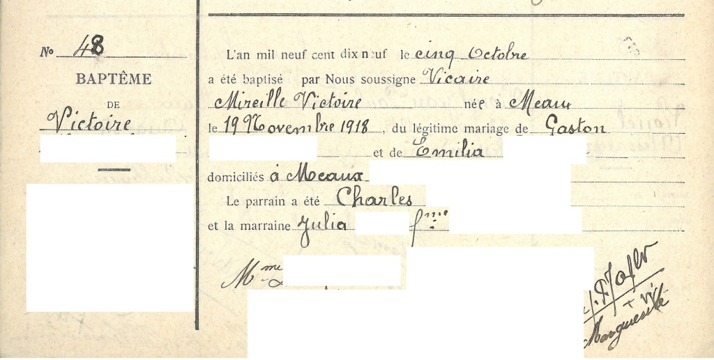 Acte de baptême de Victoire D., née à Meaux le 19 novembre 1918, enregistré sur le registre de la cathédrale Saint-Étienne de Meaux. 