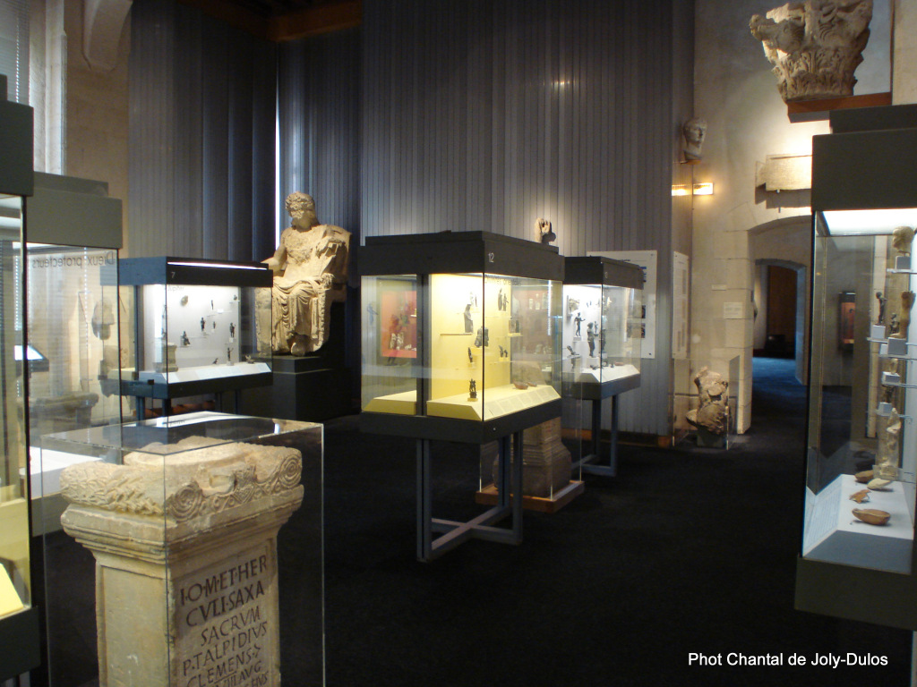 Vue des collections permanentes - Musée national d'archéologie, Saint Germain en Laye (46)
