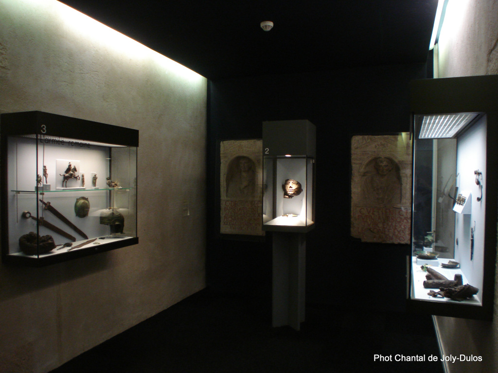 Vue des collections permanentes - Musée national d'archéologie, Saint Germain en Laye (47)