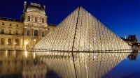 La pyramide du Louvre a 30 ans