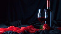 Holidays_Wine_Roses_Black_background_Bottle_540218_1280x853