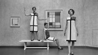 01 - Trois robes de cocktail, hommage à Piet Mondrian. ©Yves Saint Laurent _ photo Eric Koch _ Nationaal Archief