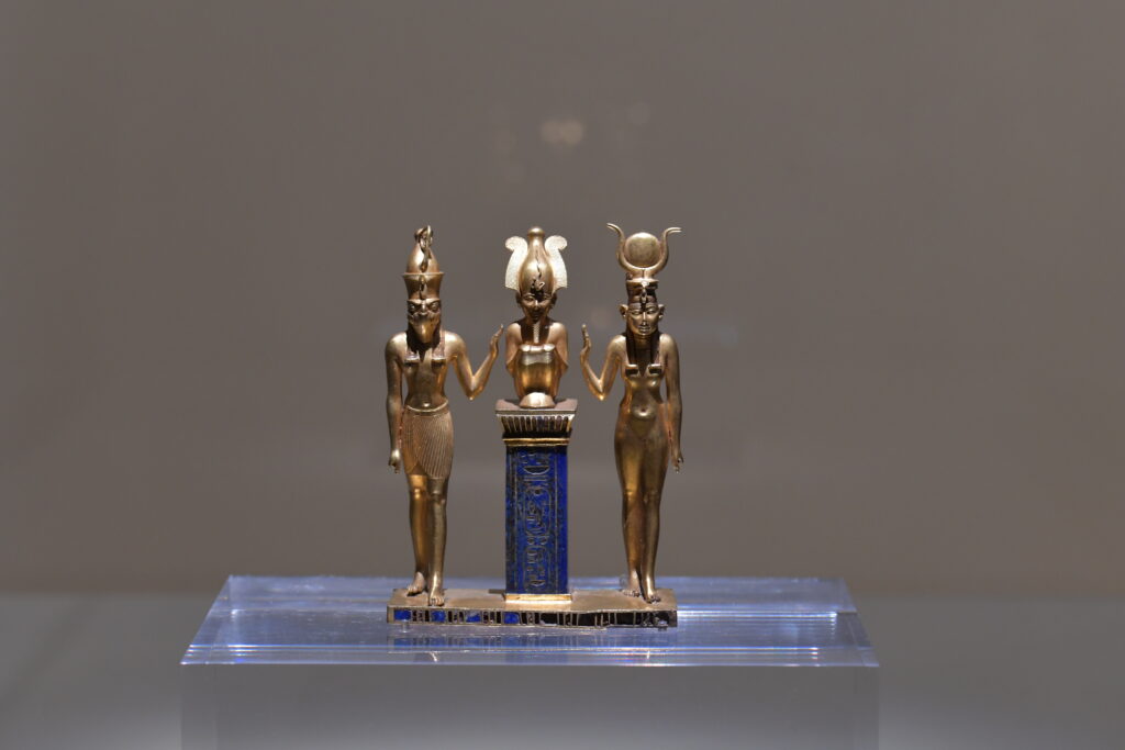 Vue de l'exposition Pharaon des Deux Terres, l'épopée africaine des rois de Napata, au Musée du Louvre Paris