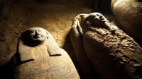 egypte 13 cerceuils découverts datés de 2500 ans