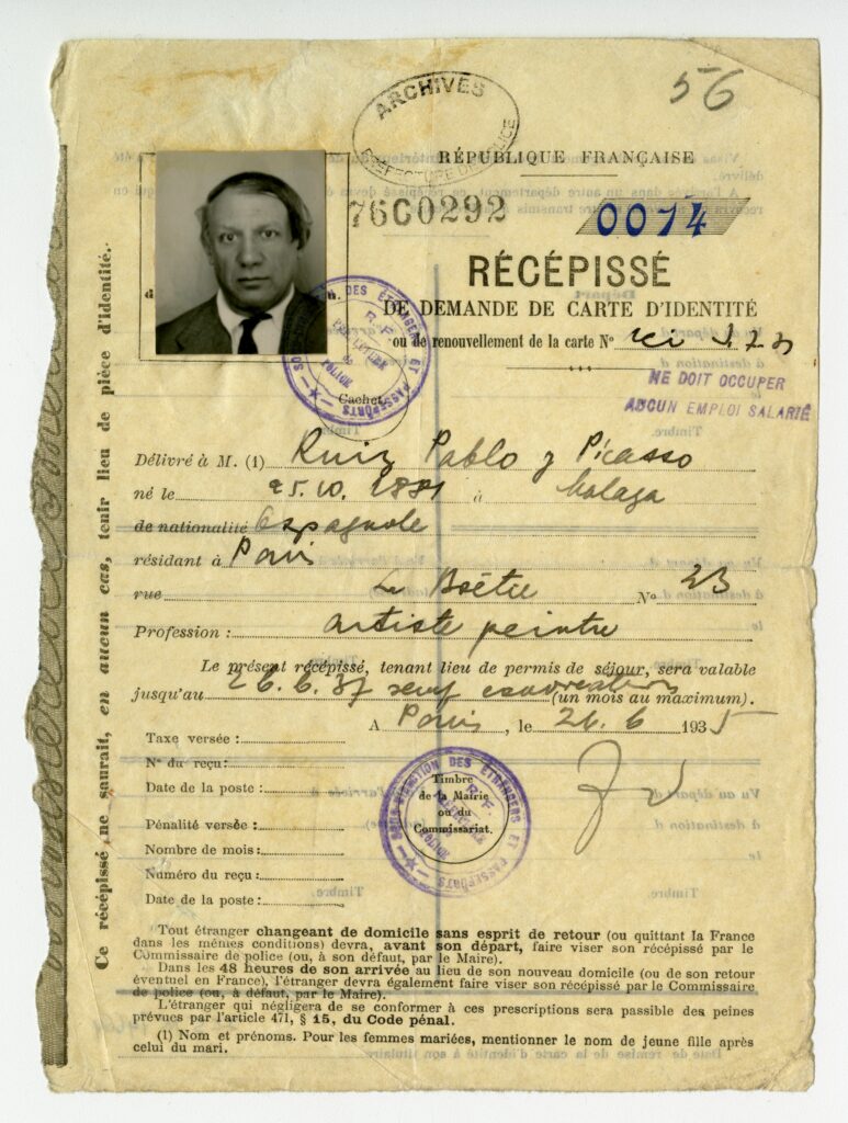 Récépissé de demande de carte d’identité datant de 1935