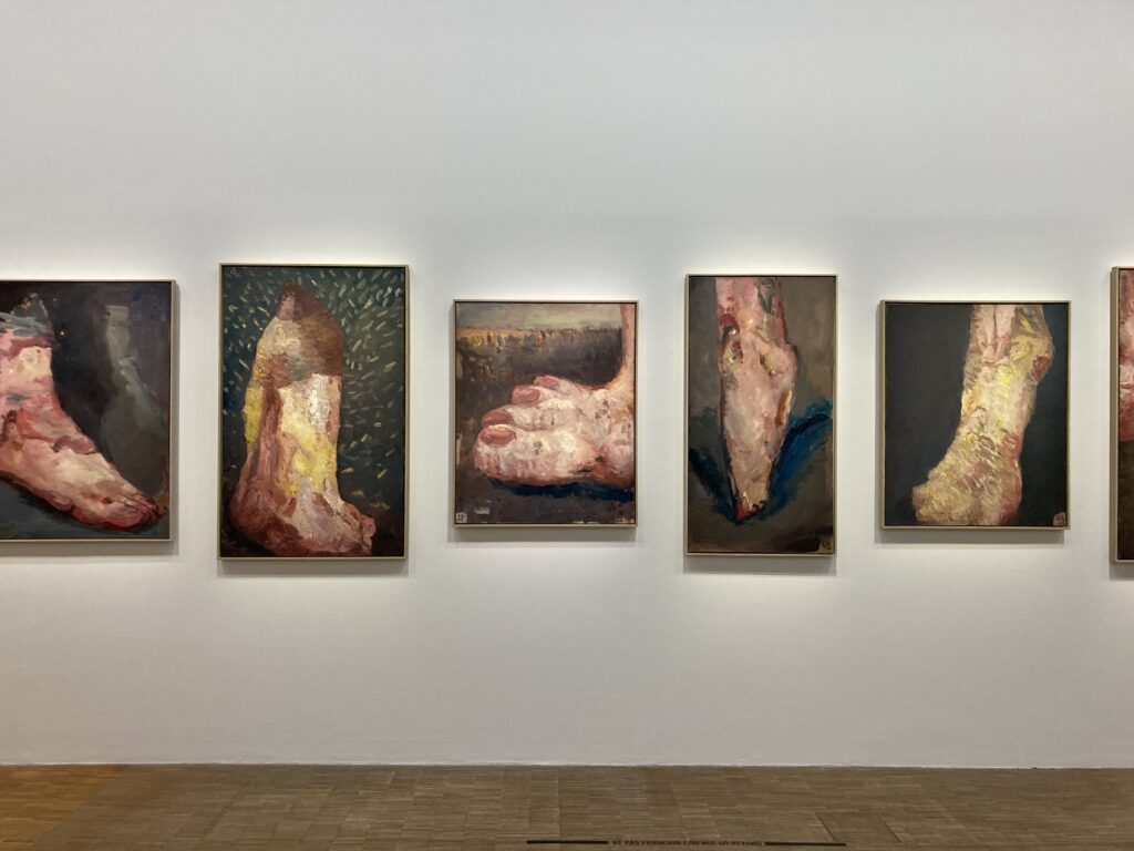 Vue de l'exposition Baselitz au Centre Pompidou 
