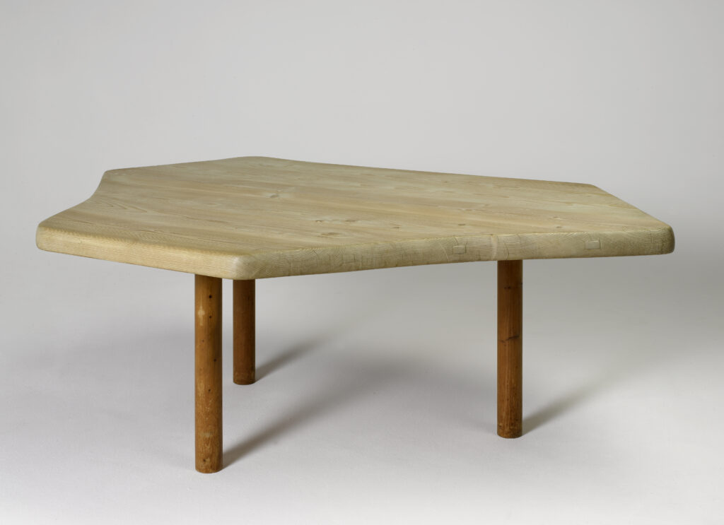Charlotte PERRIAND, Table en forme, 1938