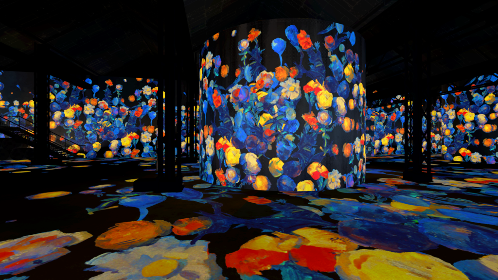 Vue de l'exposition De la forme à la couleur à L'Atelier des Lumières - Paul Cezanne, lumières de Provence 