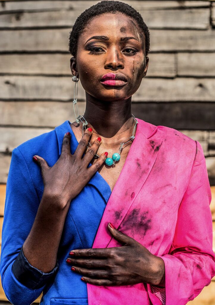 Pamela Tulizo, Double identité (Femmes de Kivu), 2019