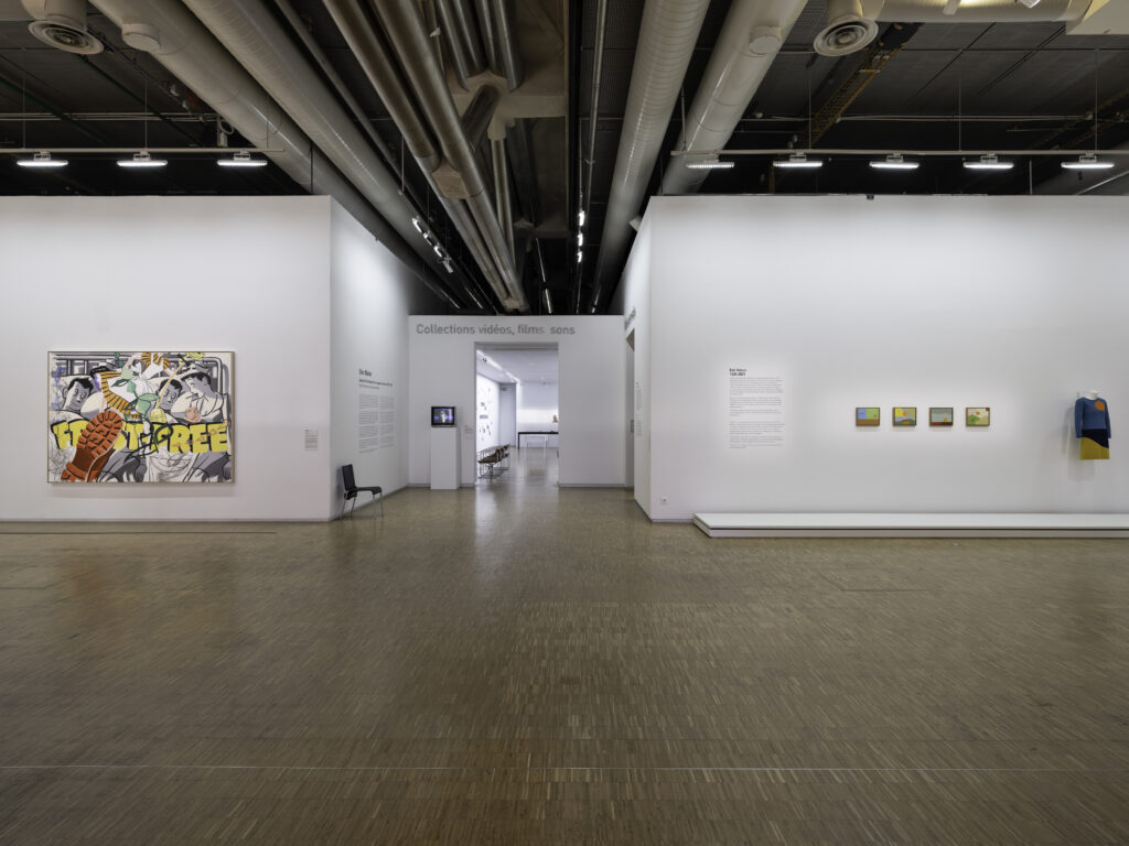 Vue de l'accrochage de l'exposition YSL au Centre Pompidou, du 29 janvier au 15 mai 2022