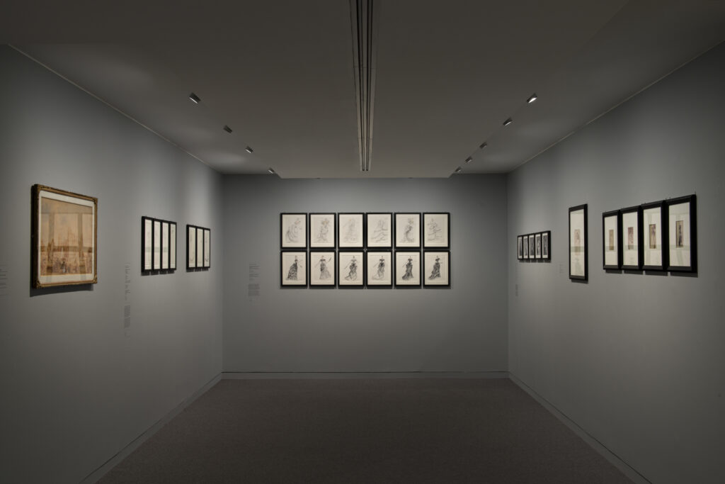 Vue de l'exposition Yves Saint Laurent au Musée d'Orsay