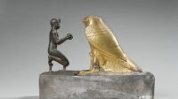 exposition pharaons des deux terres, musée du louvre, Le roi Taharqa et le faucon Hémen