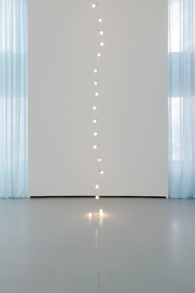 Felix Gonzalez-Torres, Untitled (For Stockholm) Felix Gonzalez-Torres, Untitled (Loverboy)