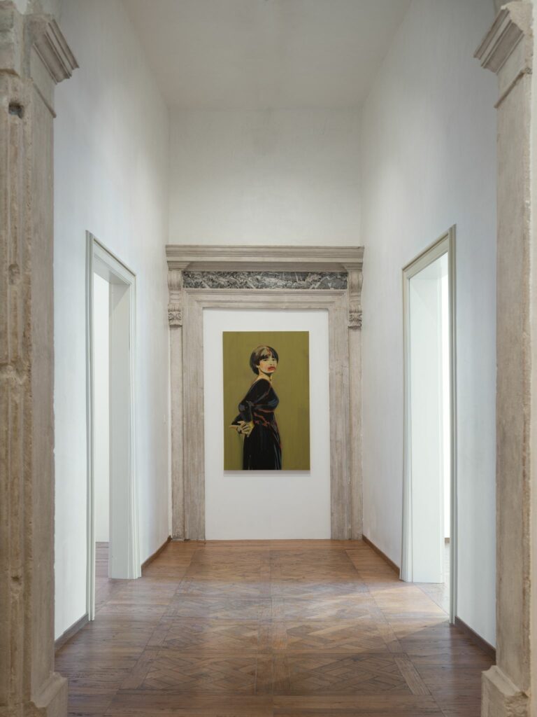 Vue de l'exposition Claire Tabouret à la Galerie Almine Rech, 2022