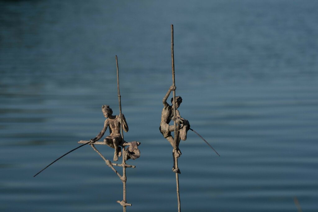 Groupe de 2 pêcheurs sur échasses - Marine de Soos 