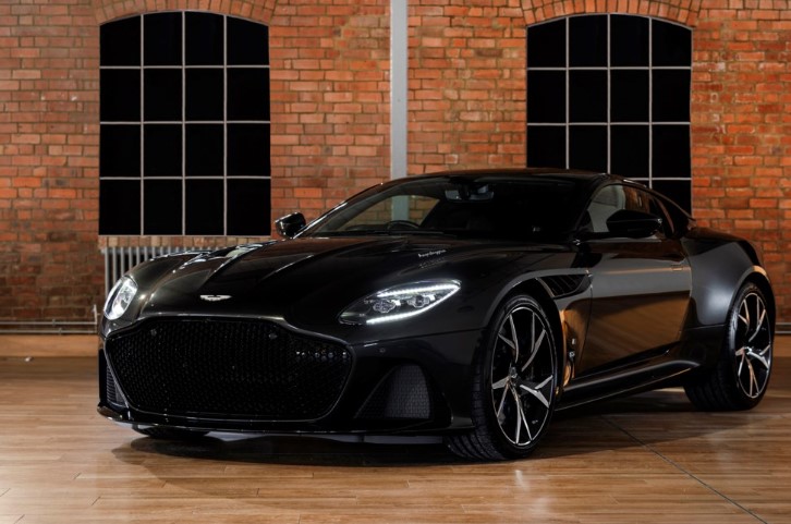 Une Aston Martin DBS Superleggera No Time to Die 007 Special Edition