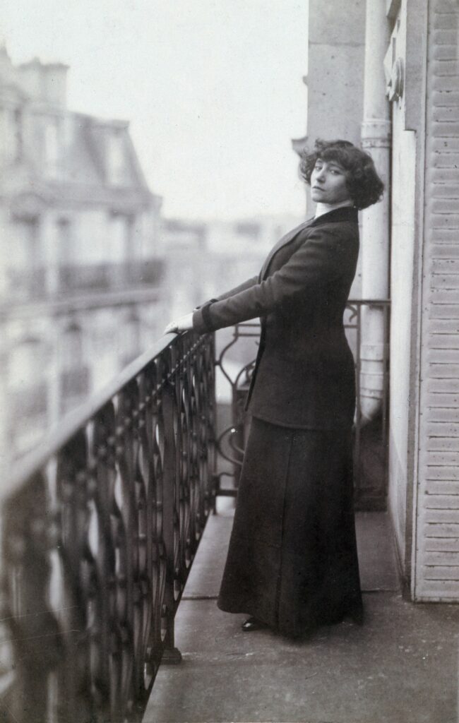 Anonyme, Colette à son balcon, 1910