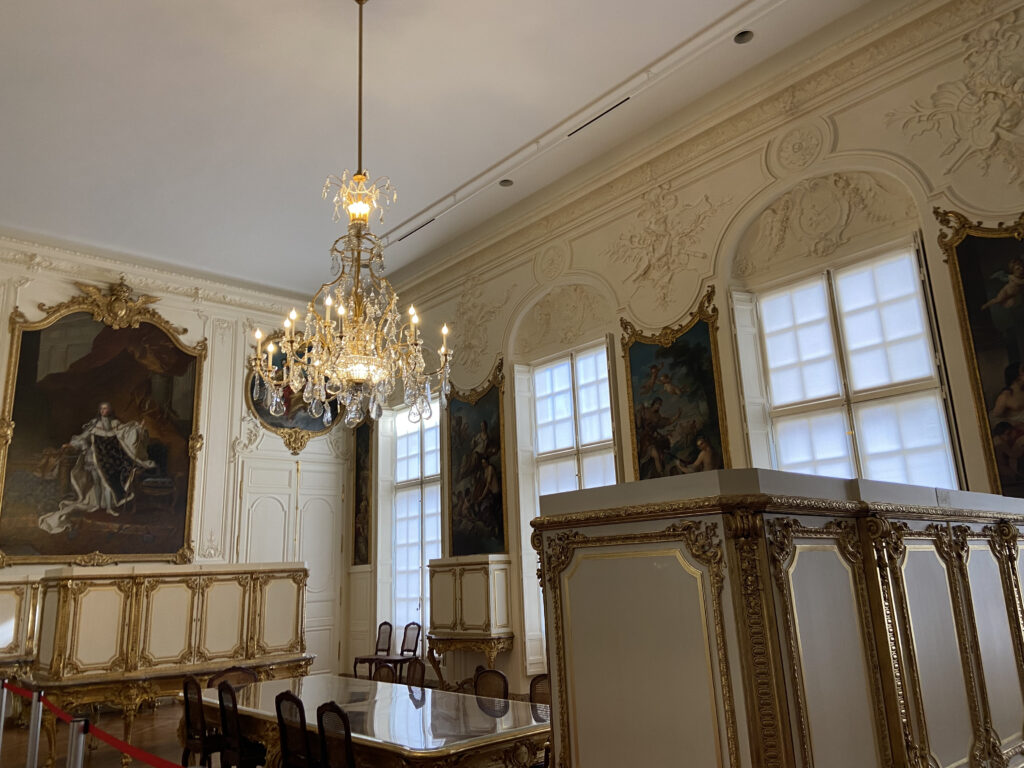 Vue de la salle Louis XV, 2022