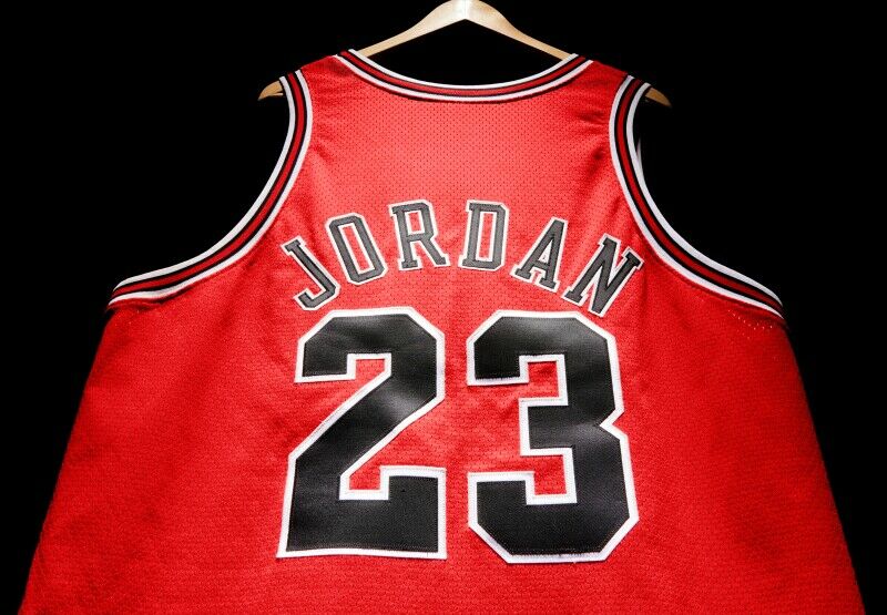 10 millions de dollars pour le maillot de Michael Jordan