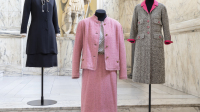Exposition-Chanel-V&A Museum-Gabrielle Chanel, Costume 1969, costume 1966 et manteau 1961