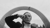 Hors Pistes-Centre Pompidou-Liza Riabinina - UPROOTED 2 projet et film de Konstantin Koval - Kiev, Arche de la Liberté du Peuple Ukrainien, 25.10.2022
