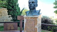 statue-de-missak-manouchian-marseille-25-848x566