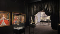 L'École des Arts Joailliers, exposition _Bijoux de scène de la Comédie-Française_. Photo Benjamin Chelly_20