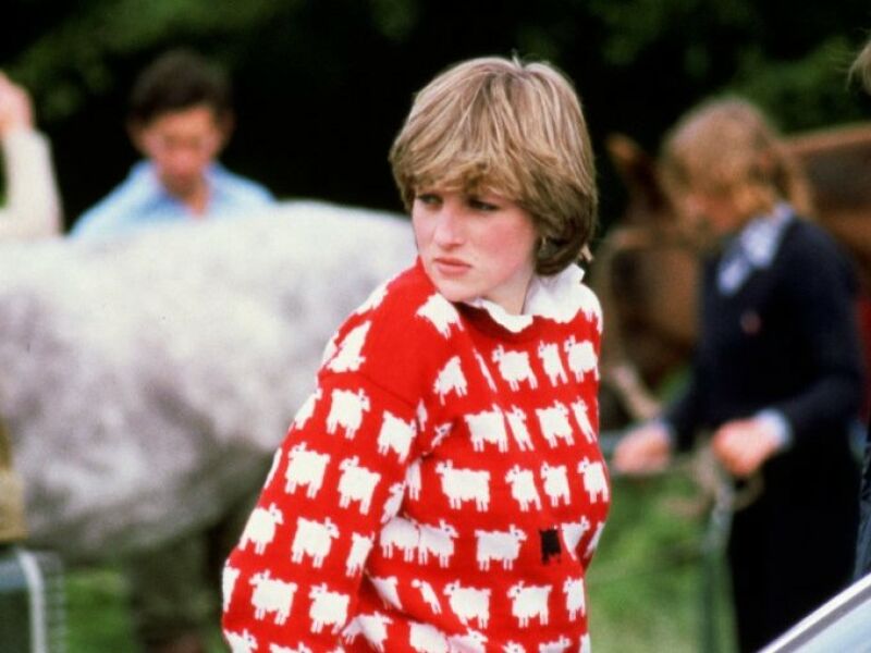 L'iconique Pull mouton de Lady Diana acheté un million de $