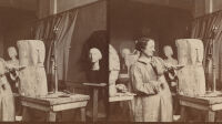 Exposition Chana Orloff Sculpter l'époque au Musée Zadkine, Photographie Marc Vaux, Chana Orloff dans son atelier rue d'Assas, 1916.t