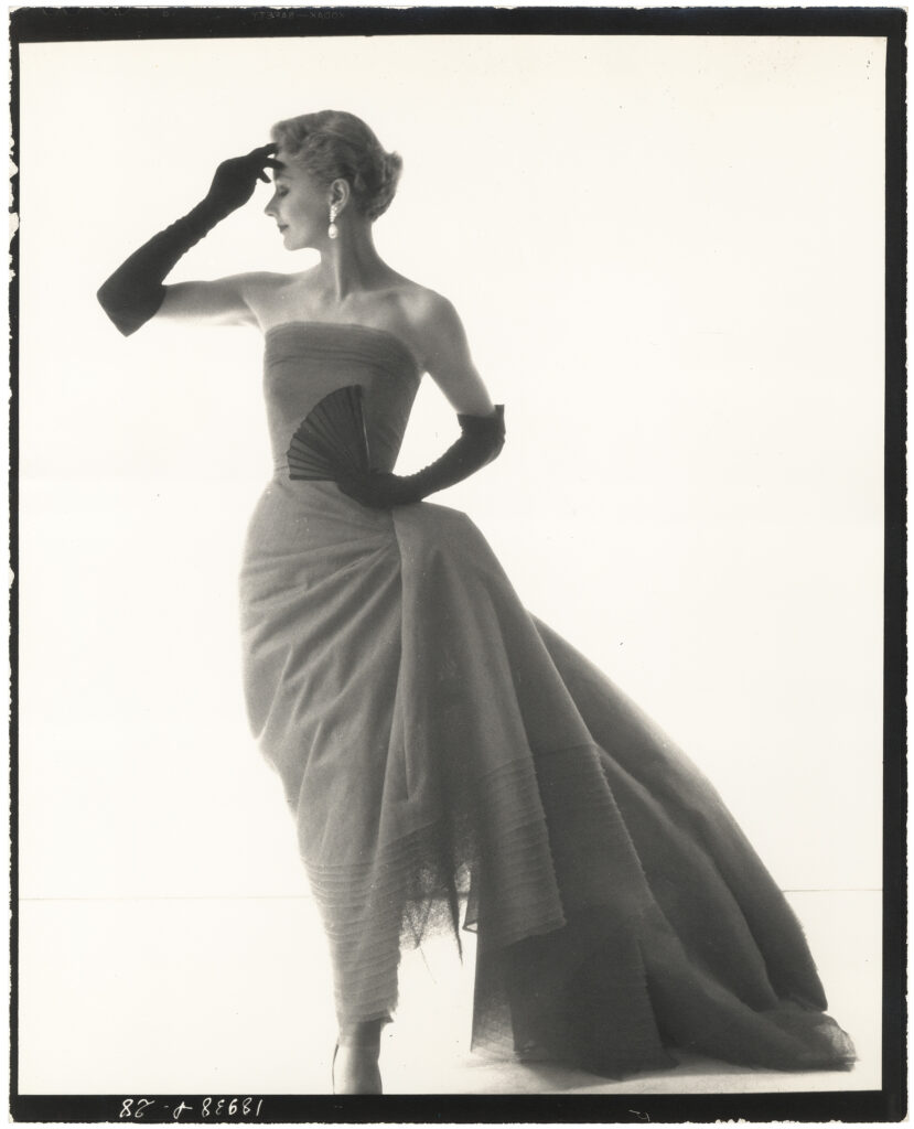 Irving Penn, Robe par Antonio del Castillo pour Lanvin , 1949