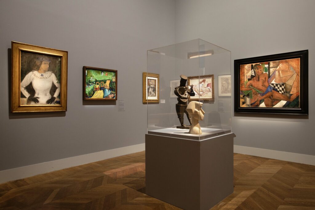 Vue de l'exposition Le Paris de la modernité au Petit Palais