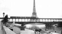 Le pont de Bir-Hakeim et la Tour Eiffel. Paris (XVIème arr.), 1908.