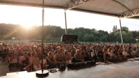 Pestacles_Parisjazzfestival_classique au vert_parc Floral_foule2