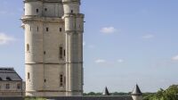 Donjon de Vincennes et mur d'enceinte ouest du château
