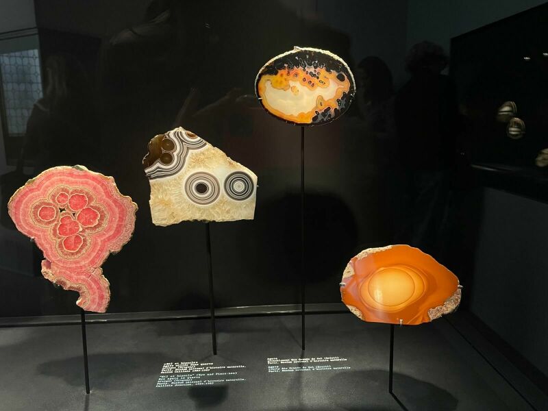 Une collection de pierres aux mille visages Une collection de pierres aux mille visages