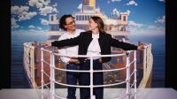 Die Legende der TITANIC – Die Immersive Ausstellung- Deutschlandpremiere Deutschlandpremiere -
Titanic: An Bord eines Mythos
Die aussergewöhnliche Erlebniswelt „Die Legende der TITANIC – Die Immersive
Ausstellung“ nimmt Kurs auf München. Ab 09. Mai macht die Erfolgsausstellung
erstmals Halt in Deutschland!
Die immersive Ausstellung „Die Legende der Titanic“ bricht in Madrid derzeit alle
Besucherrekorde – nun kommt die Erfolgsausstellung das erste Mal nach Deutschland. Am 09.
Mai erwacht „Die Legende der TITANIC“ im Paketpostquartier in München zum Leben.
Zwischen Triumph und Tragödie
Ein gigantischer Schiffsrumpf thront majestätisch am Pier, Matrosen laufen eilig umher und
unter die rauen Rufe der Seeleute mischt sich das aufgeregte Gemurmel der Passagiere: Es
ist der 10. April 1912 und im Hafen von Southampton herrscht reges Treiben. Die RMS-Titanic,
ein Wunderwerk der Technik und das damals größte Schiff der Welt, bricht zu ihrer
Jungfernfahrt Richtung New York auf. Die RMS-Titanic ist ein Versprechen und eine Hoffnung
– auf Fortschritt, Luxus und eine bessere Zukunft. Niemand ahnt, dass der legendäre
Ozeanriese unaufhaltsam seinem dramatischen Schicksal entgegensteuert. Denn nur vier
Tage später rammt die vermeintlich unsinkbare Titanic einen Eisberg und versinkt mit über
2000 Passagieren und Seeleuten im eiskalten Atlantik.
Die Ausstellung „Die Legende der Titanic“ nimmt die Besucherinnen und Besucher mit auf eine
Zeitreise ins Jahr 1912, mitten hinein in die glanzvolle Welt des legendären Ozeanriesen. Durch
eindrucksvolle Projektionen, interaktive Elemente und detailgetreue Nachbildungen wird die
lebendige Atmosphäre an Bord des prächtigen Schiffes auf multisensorische Weise greifbar:
Die Gäste gehen an Bord des schwimmenden Palastes, schreiten durch die Kabinenbereiche
und erfahren bewegende Geschichten von Zeitzeugen.
Augmented Reality, faszinierende Erlebniswelten und Virtual Reality –
Innovation trifft Geschichte
Gleich zu Beginn der immersiven Ausstellung betreten die Besucherinnen und Besucher eine
Anmutung des Hafens von Southampton. Mittels Augmented-Reality (AR) Erlebnis, begrüßt
Kapitän Smith höchstpersönlich die Gäste. Auch im weiteren Verlauf bietet AR zusätzliche
Erlebnisse, darunter exklusive Hintergrundinformationen zu ausgewählten Exponaten.
Anschließend führt der Rundgang durch die engen Korridore der dritten Klasse, um in den
Ausstellungssaal zu gelangen. Persönliche Geschichten und beeindruckende Inszenierungen
geben tiefe Einblicke in das Schicksal jener, die an Bord der Titanic waren.
Im faszinierenden Virtual-Reality-Raum erwartet die Gäste eine besondere Hommage an das
berühmte Orchester der Titanic. In einer beeindruckenden Inszenierung werden die
klassischen Musikstücke, die einst an Bord erklangen, auf einzigartige Weise neu interpretiert.
Ein weiteres Highlight ist der immersive Showroom, der die Besucher in die Tiefen der Titanic-
Legende eintauchen lässt. Die Projektionen zeigen mit modernster Technik und emotionaler
Erzählweise eine ganz besondere Perspektive auf die dramatischsten Momente des Schiffes –
von seiner Konstruktion über die Reise bis hin zum tragischen Untergang in der Nacht vom 14.
auf den 15. April 1912. Die 360°- Projektionen beeindrucken durch ihre hochmoderne Qualität
und die emotionale Erzählweise, bei der insbesondere die Geschichte der Familie Callaghan –
Vater und Tochter, Passagiere an Bord der Titanic – im Mittelpunkt steht.
Der Soundtrack für die gesamte Ausstellung, komponiert von René Merkelbach, wurde eigens
mit einem 50-köpfigen Orchester und Chor aufgenommen und sorgt für eine eindringliche,
emotionale Klangkulisse.
Metaversum-Abenteuer und interaktive Zeitreise
Die Ausstellung erweitert das Erlebnis um ein interaktives Metaversum. Die Besucherinnen und
Besucher können die Titanic erkunden, jedes Deck, jede Kabine, jede Lounge, so als seien sie
selbst Gäste auf dem berühmten Schiff.
“Die Legende der TITANIC – Die Immersive Ausstellung” ist mehr als eine Ausstellung – es ist
eine Zeitreise in die Geschichte der legendären Titanic und ein außergewöhnliches Erlebnis.
Die Legende der TITANIC – Die Immersive Ausstellung
Paketpostquartier München
Pineapple Park | Arnulfstr. 195 | 80335 München
09.05. bis 31.08.2025
Täglich 10:00 bis 21:00 Uhr
Tickets ab 24 Euro unter www.titanic-immersiv.de
Für das Metaversum-Erlebnis ist ein separates Ticket zu buchen
Empfohlene Besuchsdauer: ca. 90 Minuten
Altersempfehlung: ab 6 Jahren
Website: www.titanic-immersiv.de
Instagram: https://www.instagram.com/titanic_immersiv/
Facebook: https://www.facebook.com/profile.php?id=61572603243471
FOTO: titanic-immersiv.de
Pressekontakt:
Medienagentur Hamburg, Birgit Hohl
Birgit.Hohl@medienagentur-hamburg.com
Tel: 0179-5153432
###Verwendung honorarfrei im Zusammenhang mit redaktioneller Berichterstattung zu Die Legende der TITANIC – Die Immersive Ausstellung###