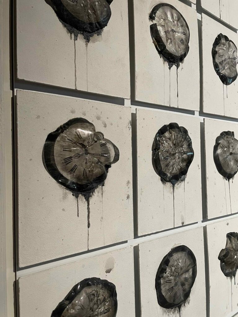 Kimihito Okuyama, les œuvres du temps, au musée Roybet-Fould de Courbevoie