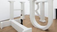 Shilpa Gupta, exposition au Hamburger Bahnhof, Berlin Vue de l'exposition Shilpa Gupta au Hamburger Bahnhof, Nationalgalerie der Gegenwart, Berlin
