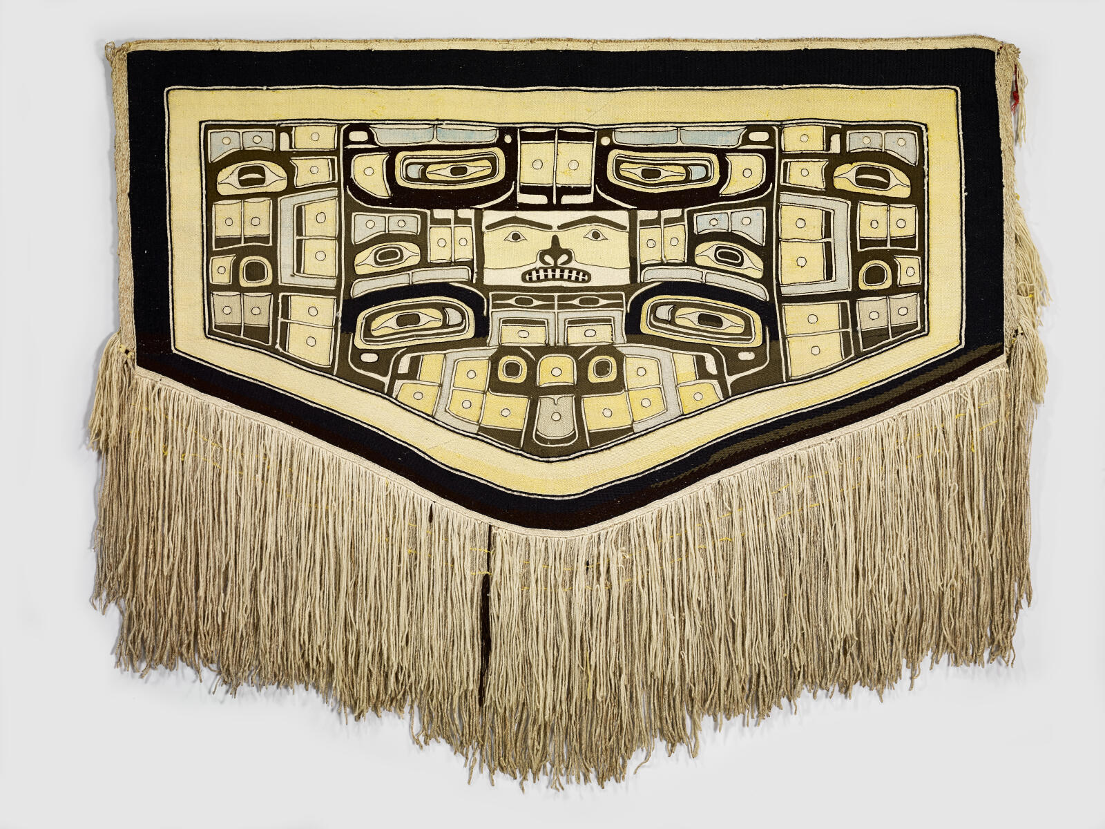 Cape cérémonielle des Premières Nations, musée du quai Branly