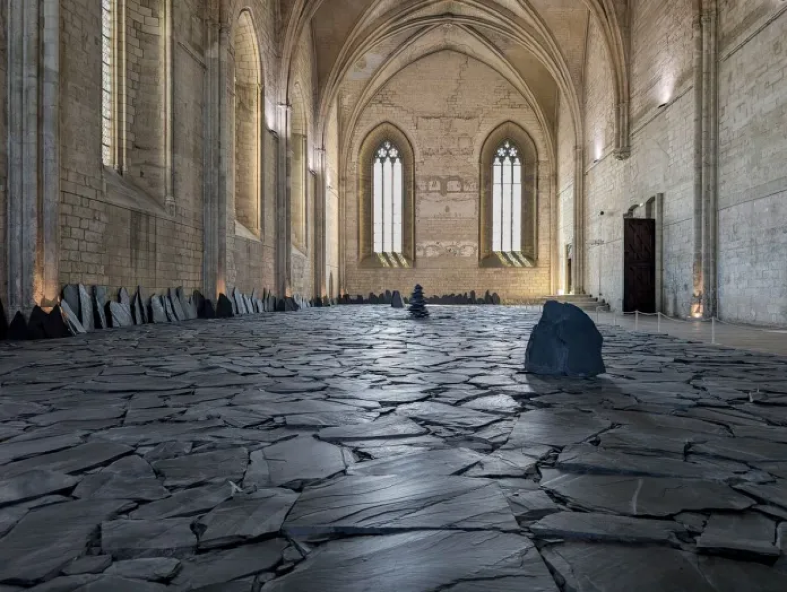 LEE UFAN AU PALAIS DES PAPES, AVIGNON