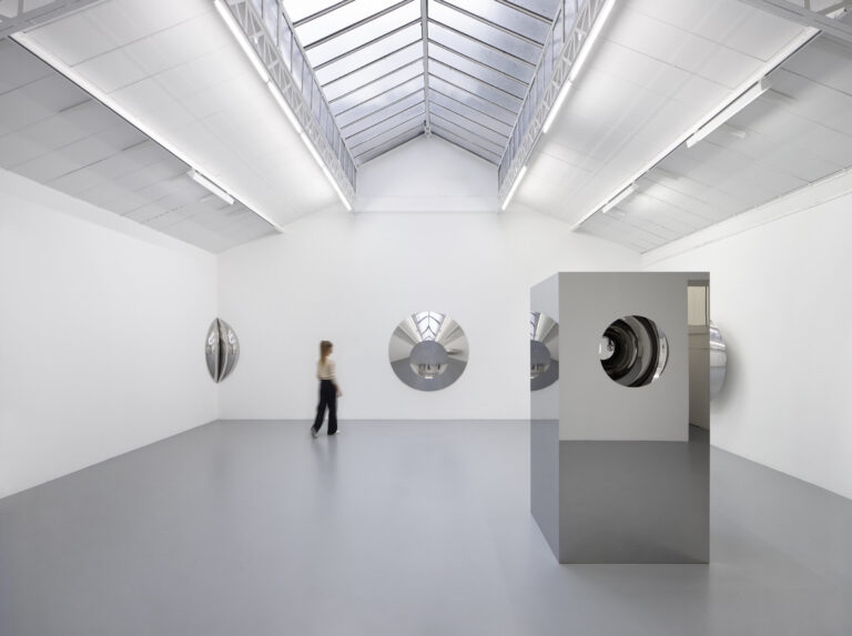 Exposition Anish Kapoor, galerie Mennour
