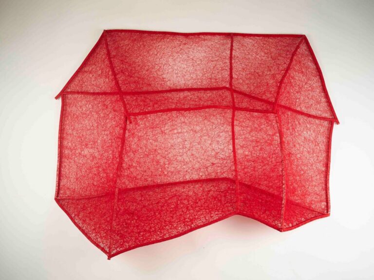 Exposition Chiharu Shiota, Shangri-La Paris